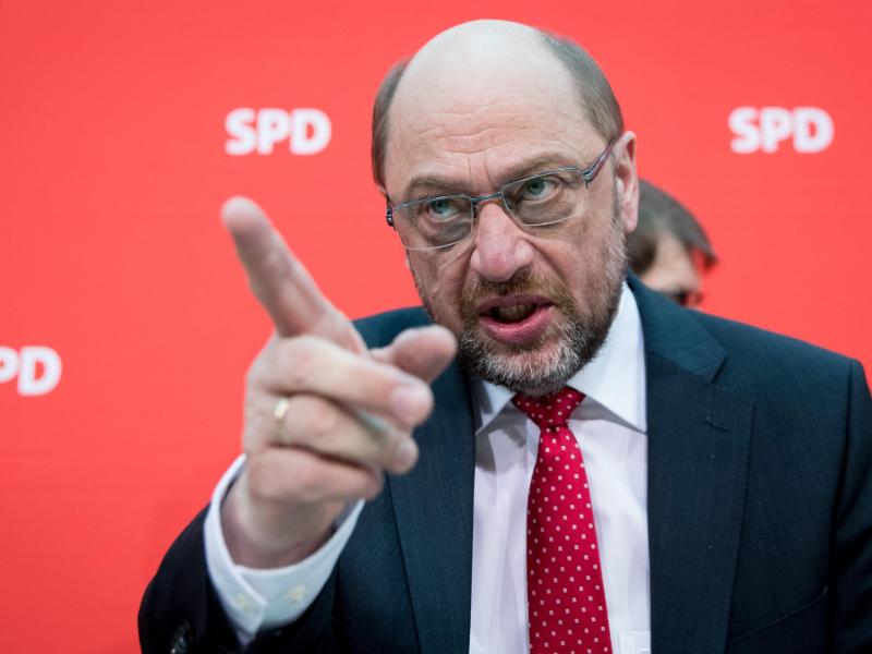 Martin Schulz: „Müssen uns Trump mit allem in den Weg stellen“