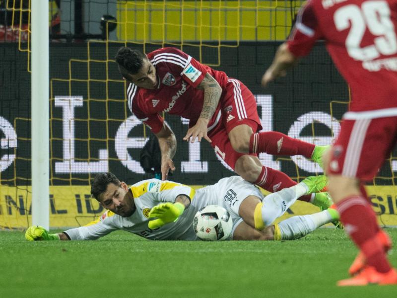 Borussia Dortmund dank Bürki im Soll
