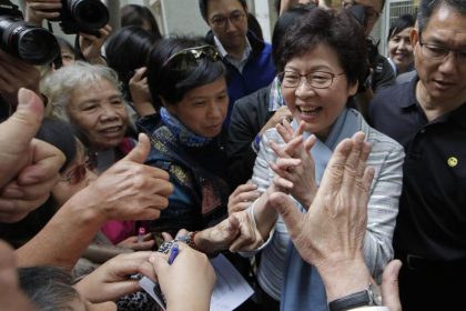Pekings Wunschkandidatin ist Hongkongs neue Regierungschefin