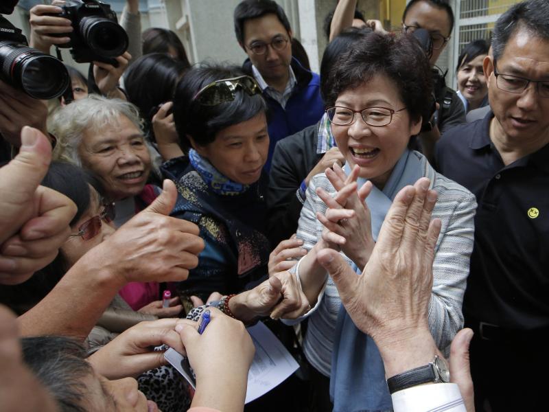 Pekings Wunschkandidatin ist Hongkongs neue Regierungschefin