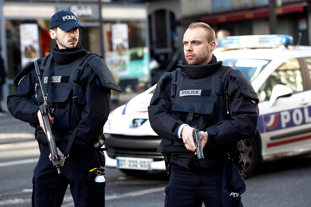 Polizei findet Waffen und hunderte Kilogramm Sprengstoff in ETA-Verstecken
