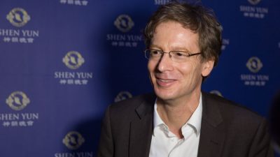 „Ich wünsche dem Ensemble von Shen Yun und auch der Tour viel Erfolg“ sagt Bürgerschaftsabgeordneter