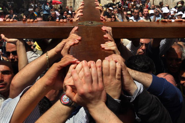Tausende christliche Pilger auf der Via Dolorosa in Jerusalem