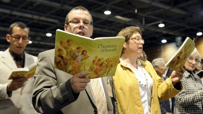 Attentat auf Zeugen Jehovas: „Waffenbehörden haben versagt – nicht Waffengesetze“