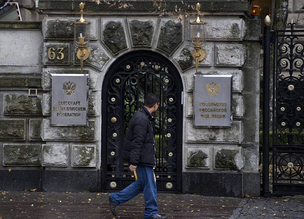 Russische Botschaft in Berlin bestätigt Ausreise von vier Diplomaten