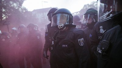 1. Mai in Berlin: Tausende Polizisten gegen Krawalle und Terror-Gefahr