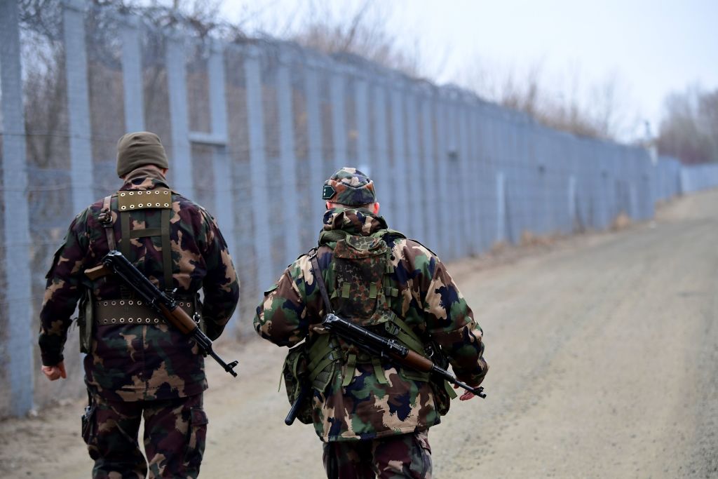 Ungarn setzt auf Sicherheit: Zweiter Grenzzaun zum Schutz vor illegaler Einwanderung fertig
