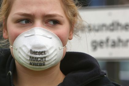 Zu hohe Stickoxidwerte vor Grundschulen und Kitas – Stichproben in sechs Großstädten zeigen Gesundheitsgefahr für Kinder