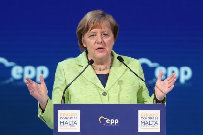 Kanzlerin Merkel definiert EU-Außengrenzen: „Vom Nordpol – bis nach Marokko“ +Video