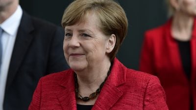 Asylkosten: OB schickt Rechnung an Kanzlerin Merkel