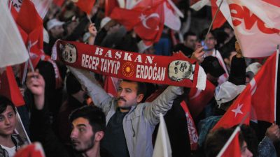 Bundesregierung reagiert zurückhaltend auf Ausgang des Referendums in der Türkei