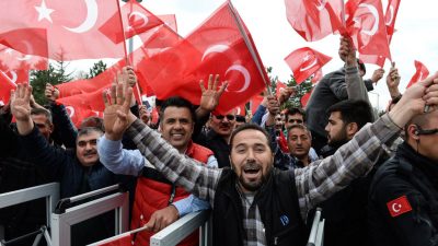 Union pocht nach Türkei-Referendum auf strengere Regeln für Doppelpass – Ausnahmezustand verlängert