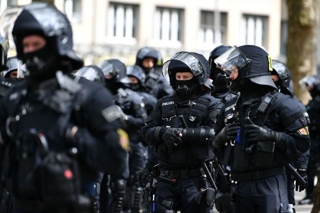 Polizeigewerkschaften befürchten Ausschreitungen am 1. Mai – „Testlauf“ für noch größere Krawalle beim G20-Gipfel im Juli