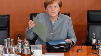 Merkel gibt im Bundestag Regierungserklärung zu Brexit-Verhandlungen ab