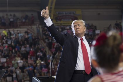 Trump-Rede: Medien verdienen „dicke fette Sechs“ für Darstellung seiner ersten 100 Tage (+VIDEO)