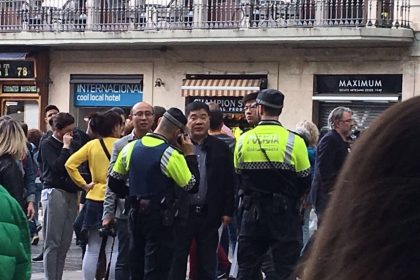 Wirbel um Shen Yun in Barcelona: Chinesische Botschaft organisiert bezahlten Protest