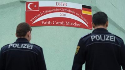 Unbekannte werfen Brandsätze gegen Moschee in Weil am Rhein – Entsetzen bei Türkisch-Islamischer Union