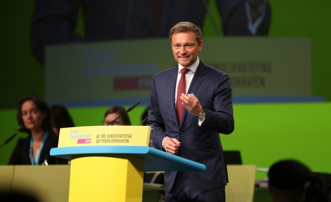 Neue FDP-Fraktion im Düsseldorfer Landtag wählt Lindner erneut zum Vorsitzenden