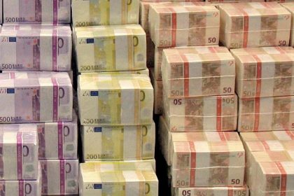 Ein diskreter Aufstieg: Die Bargeldmenge steigt und steigt