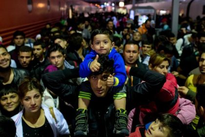 Wahlkampf: Grenzkontrollen ändern nichts – Millionen werden über Familiennachzug kommen