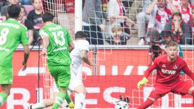 Gladbach gewinnt Derby in Köln mit 3:2