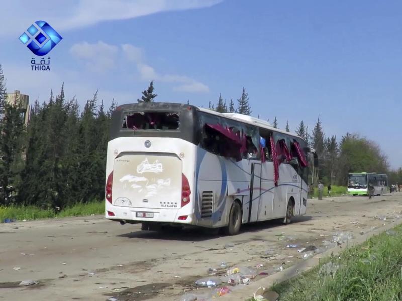 Junge hängt sich für Flucht nach Europa über 230 Kilometer unter einen Bus