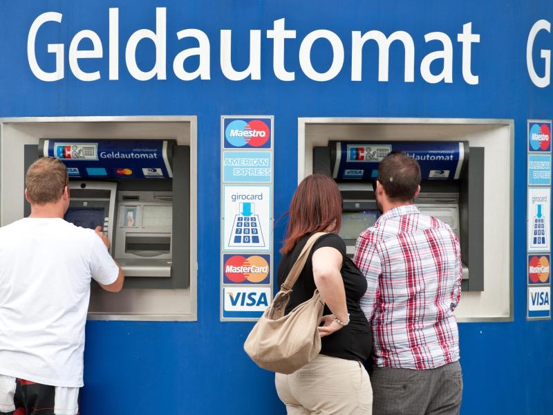 Strafe von bis zu 300.000 Euro: Banken können Basiskonto nicht einfach ablehnen oder kündigen