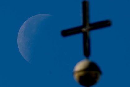 Miesbach: Richter hängt im Prozess gegen Islamisten Kreuz ab – als „erzieherische Maßnahme“