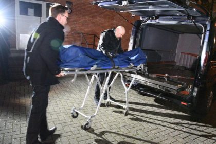Großbrand in FKK-Club: Nackte Gäste stören Löscheinsatz der Feuerwehr – ein Toter