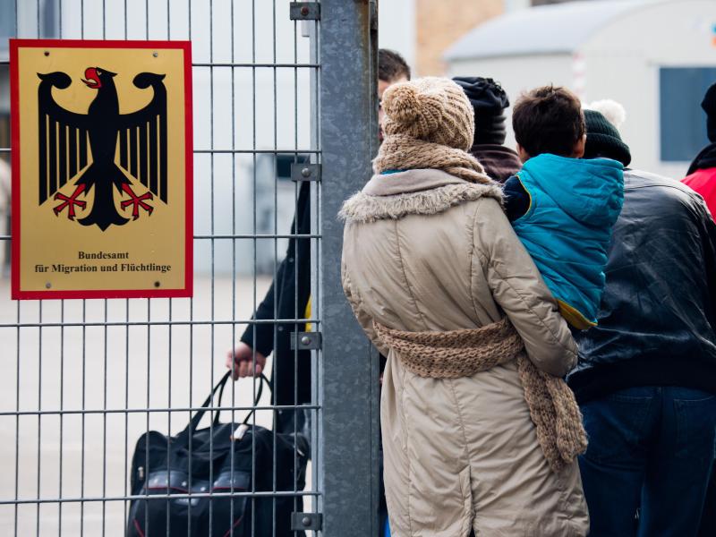 BAMF: Abbau alter Asylverfahren zieht sich hin – Knapp 232 500 offene Verfahren