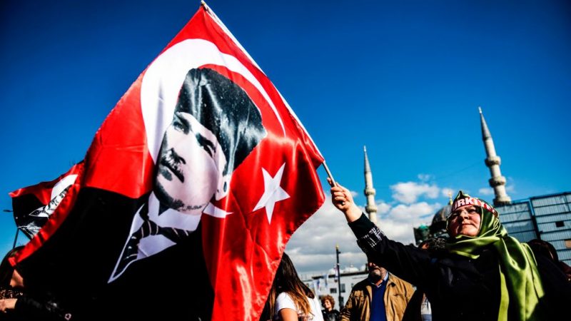 Haftbefehle gegen zwei Historiker in der Türkei wegen Beleidigung Atatürks