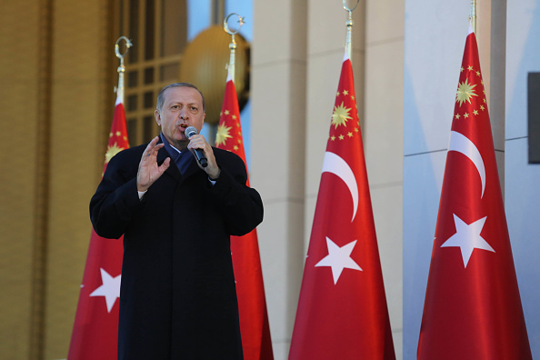 Erdogan kehrt an Spitze der Regierungspartei AKP zurück