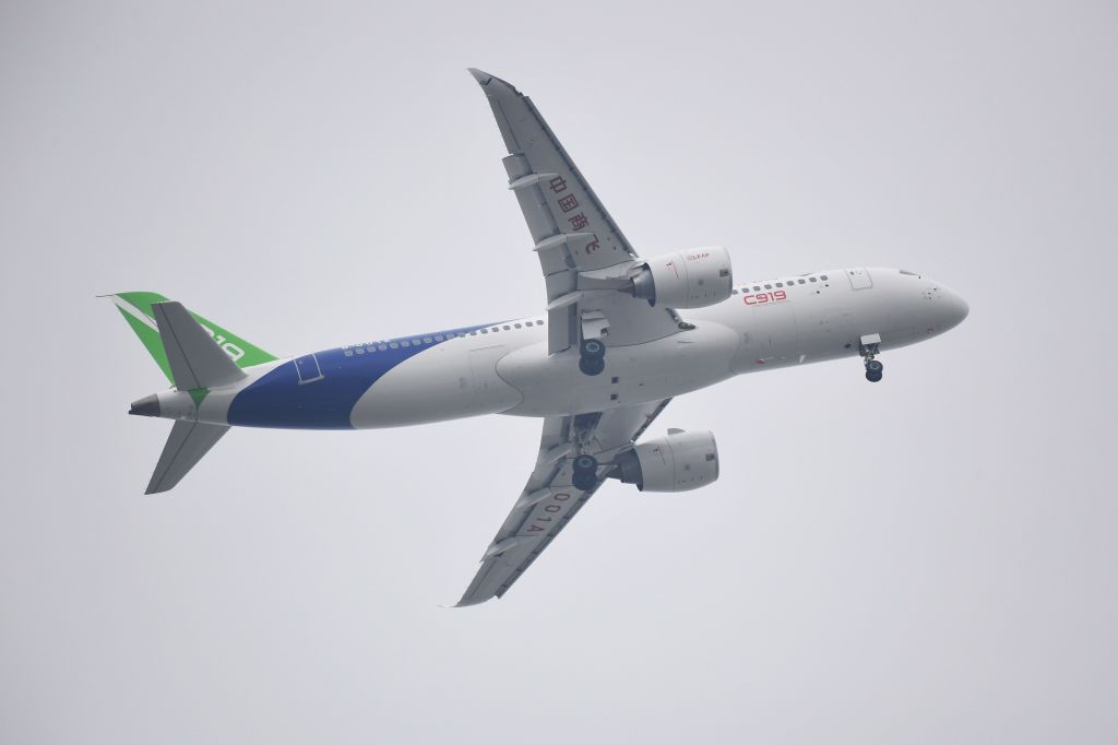 Erster Mittelstreckenflieger aus China absolviert Jungfernflug