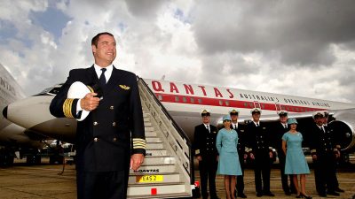 John Travolta verschenkt Boeing an Museum