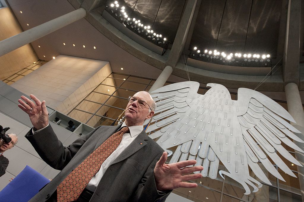 Lammert wettert gegen die AfD im Bundestag: Mehr Parteien im Parlament sind kein Gewinn