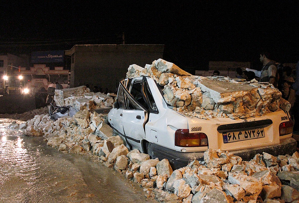 Zwei Tote und mehr als 370 Verletzte bei Erdbeben im Iran