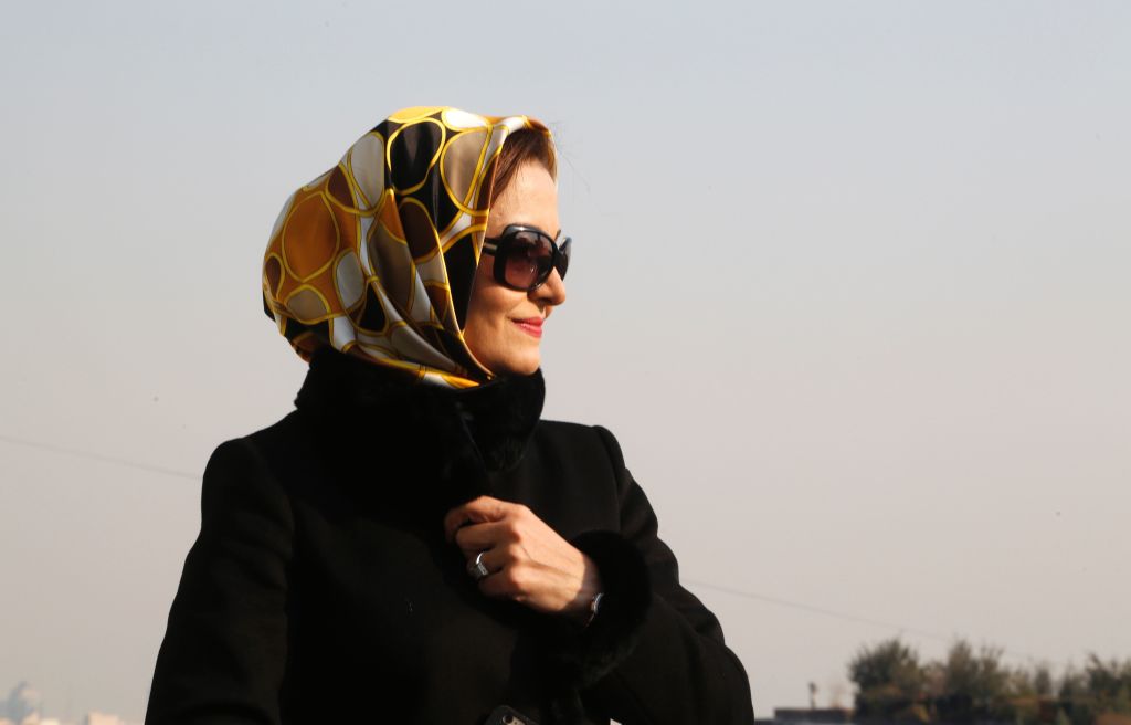 Iranischer Fernsehregisseur umgeht mit technischem Kniff strikte Kopftuchregeln