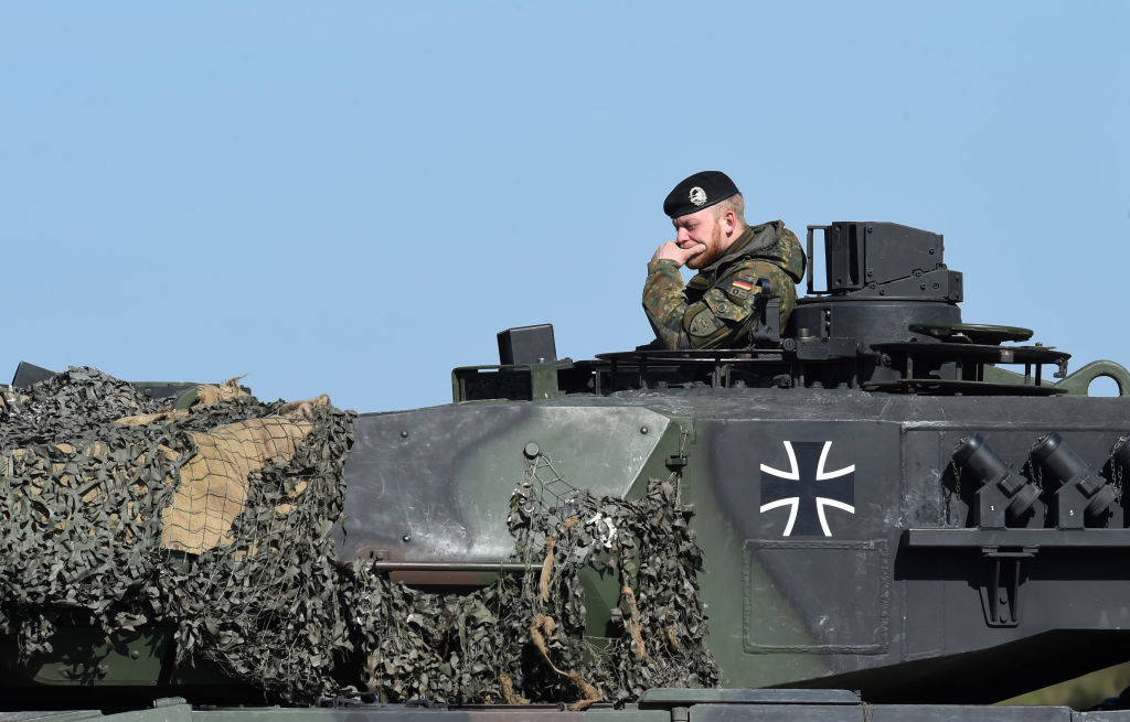 Schulz: Merkel will eine Militarisierung wie es die Bundesrepublik noch nie erlebt hat