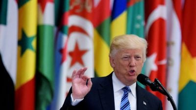 Trumps Islam-Rede: „Jagt die Terroristen aus Eurem heiligen Land, jagt sie von dieser Erde“