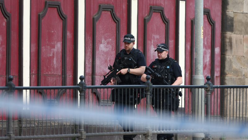 Terroranschlag bei Konzert in Manchester: Attentäter identifiziert — 8-jähriges Mädchen unter Opfern