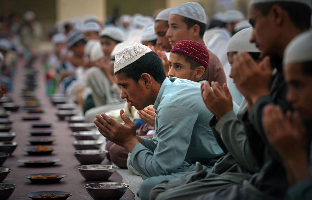 Islamisches Land: Tunesier wegen Essens im Park während des Ramadan verurteilt