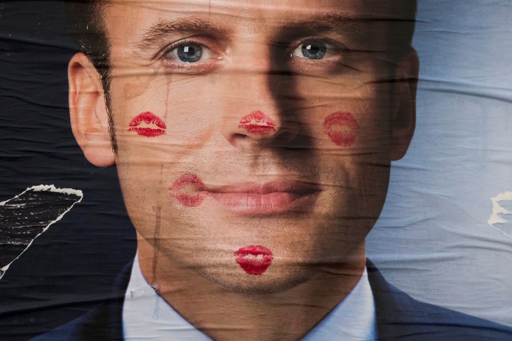 „Massive und koordinierte Attacke“ um „Zweifel und Desinformation zu säen“: Wahlkampfteam von Macron meldet Hackerangriff