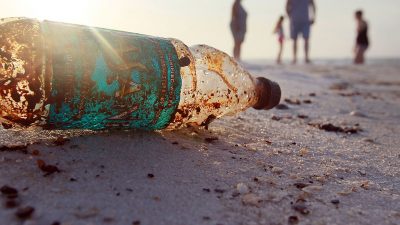 Niederländer sagt Plastikmüll in Ozeanen den Kampf an