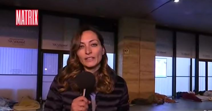 Rom: Attacke auf TV-Reporterin bei Live-Dreh über Migranten