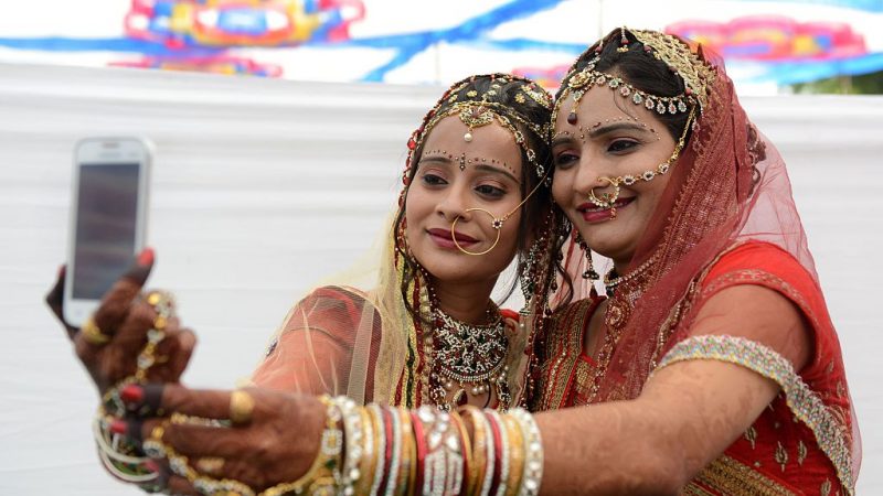 Indisches Dorf verbietet Frauen den Gebrauch von Handys