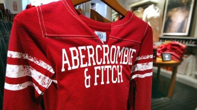 Kriselnde Modekette Abercrombie & Fitch erwägt offenbar Fusion mit einem Konkurrenten