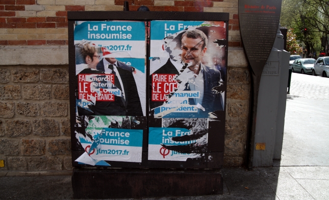 Finanzminister Schäuble geht von Sieg Macrons bei französischer Präsidentschaftswahl aus