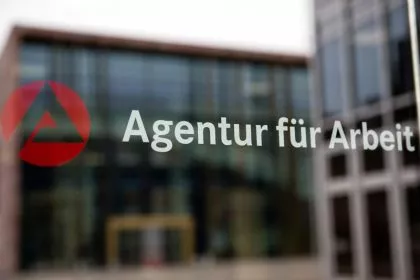 Linke kritisieren Bundesregierung für Dramatisierung des Fachkräftemangels – Zahlen belegen das Gegenteil