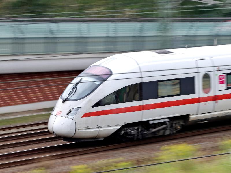Bahnstrecke zwischen Berlin und Hannover nach Brandanschlägen wieder befahrbar