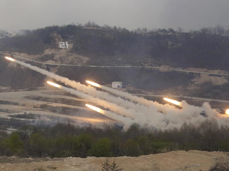 Südkoreas Armee feuert Warnschüsse auf Flugobjekt aus dem Norden ab